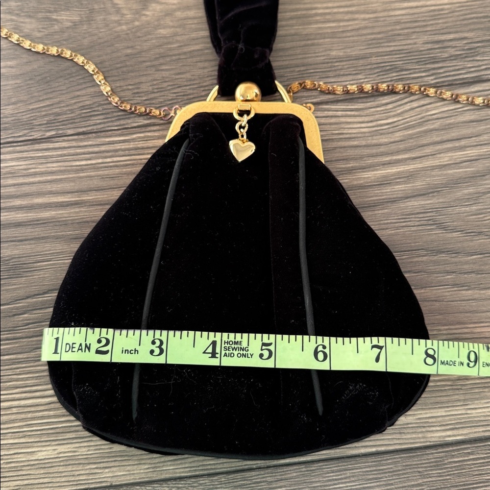 Chic Black Velvet Wristlet with Gold Accents gorgeous gold heart accent - Picture 9 of 12